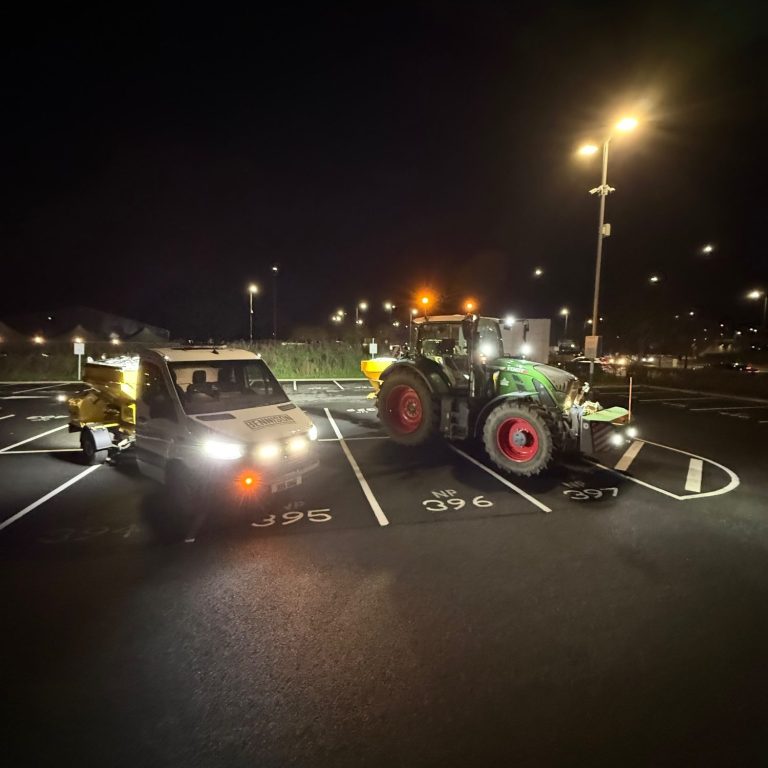 Bennison Groundworks Salt Spreading